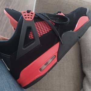 Jordan 4 red thunder size 10 mens